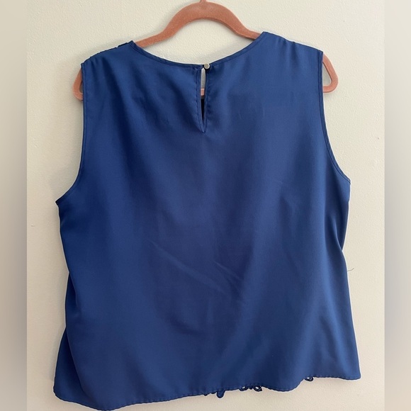 Navy Lace Sleeveless Blouse Shell Size XL - Picture 2 of 5